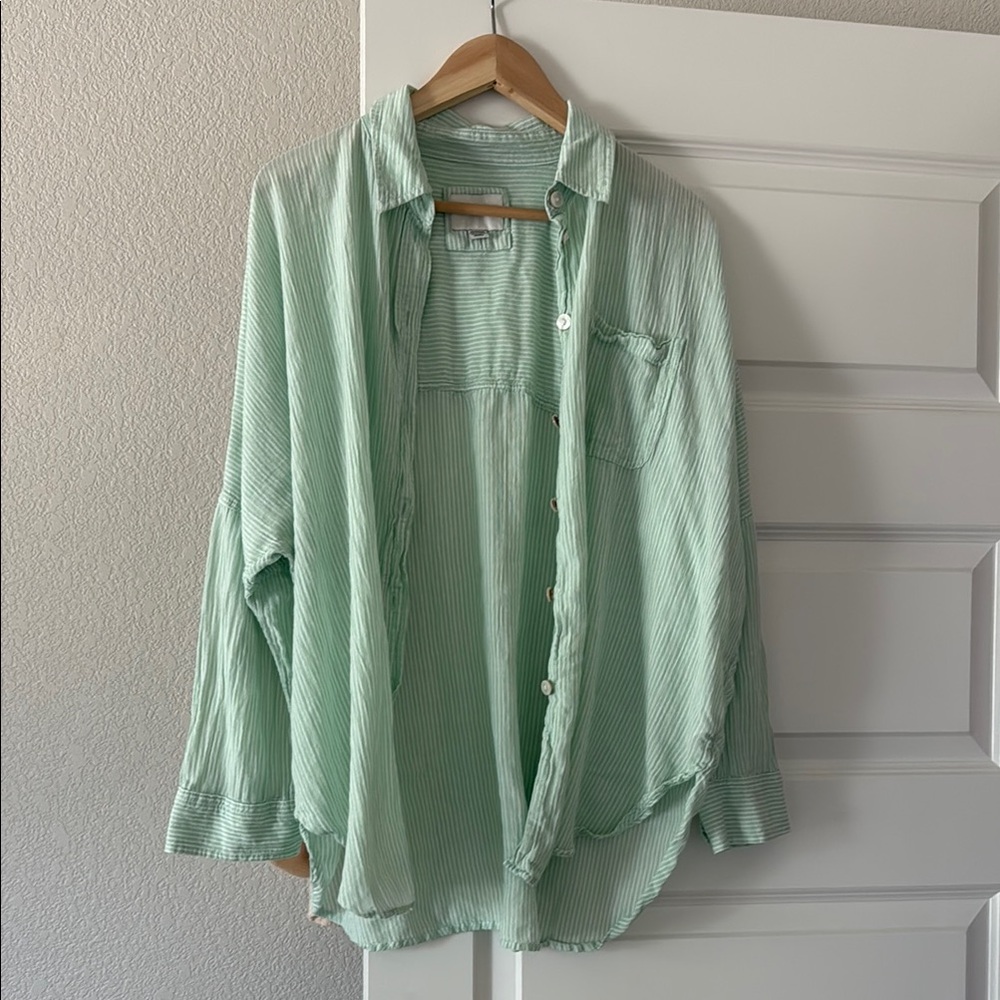 American Eagle Outfitters Oversized Green Button Down Shirt